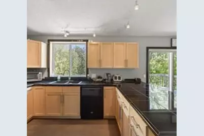 4008 Pennsylvania Avenue, Eagan, MN 55123 - Photo 8