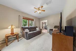 260 N Cordova Ave, Le Center, MN 56057 - Photo 6
