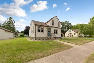 260 N Cordova Ave, Le Center, MN 56057 - Photo 2