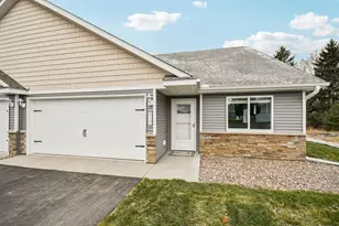 917 Gable St, Taylors Falls, MN 55084 - Photo 2