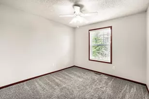 4940 Underwood Ln N, Plymouth, MN 55442 - Photo 20
