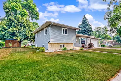 201 29th Avenue N, Fargo, ND 58102 - Photo 1