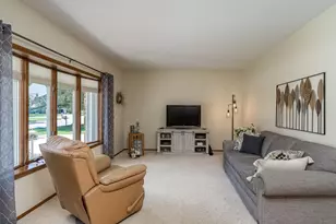 1028 Shady Oak Dr, North Mankato, MN 56003 - Photo 12
