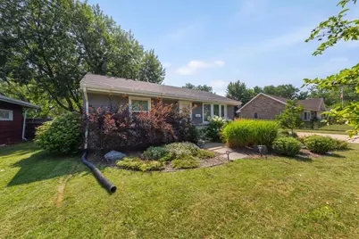 8501 Portland Avenue S, Bloomington, MN 55420 - Photo 2