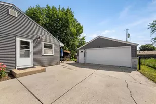 8501 Portland Ave S, Bloomington, MN 55420 - Photo 4