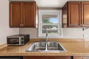 8501 Portland Ave S, Bloomington, MN 55420 - Photo 20