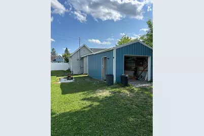 709 Center Street E, Roseau, MN 56751 - Photo 16