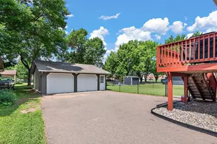 1105 5th Ave N, Princeton, MN 55371 - Photo 2
