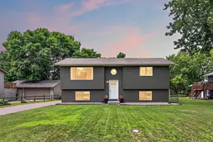 1105 5th Ave N, Princeton, MN 55371 - Photo 4