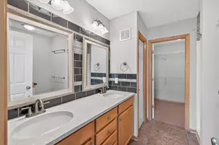 15589 Dwellers Way, Apple Valley, MN 55124 - Photo 20