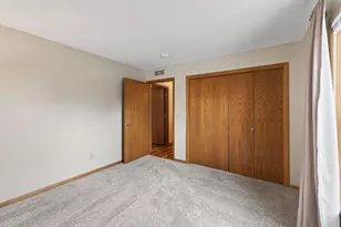 404 Sarazin St, Shakopee, MN 55379 - Photo 18