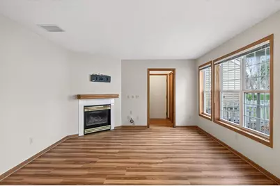 404 Sarazin Street, Shakopee, MN 55379 - Photo 6