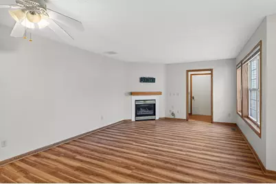 404 Sarazin Street, Shakopee, MN 55379 - Photo 4