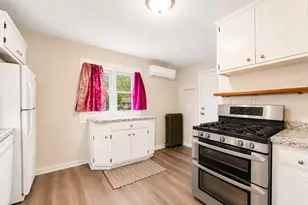 1074 Euclid St, Saint Paul, MN 55106 - Photo 8