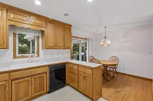 3609 Rolling View Dr, White Bear Lake, MN 55110 - Photo 14