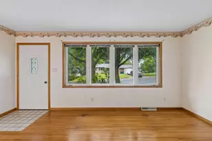 3609 Rolling View Dr, White Bear Lake, MN 55110 - Photo 6