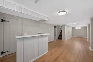 2075 Hawthorne Ave E, Saint Paul, MN 55119 - Photo 10