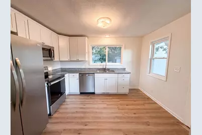 2084 Hillview Road, Mounds View, MN 55112 - Photo 2