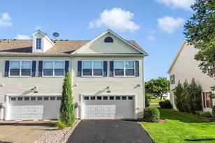 1692 Liberty Cir, Shakopee, MN 55379 - Photo 2