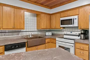2009 Indian Rd W, Minnetonka, MN 55305 - Photo 12
