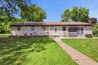 613 E Elm Avenue, Olivia, MN 56277 - Photo 2