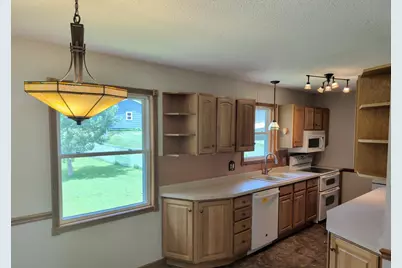 707 N High Street, Rushford, MN 55971 - Photo 2