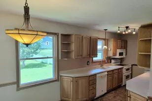 707 N High St, Rushford, MN 55971 - Photo 2