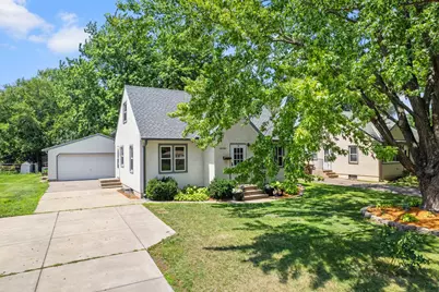 1033 Dayton Avenue, Saint Paul Park, MN 55071 - Photo 6