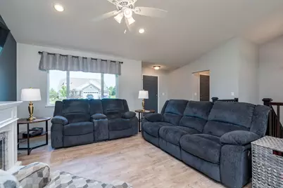 1000 Mulberry Avenue NE, Montgomery, MN 56069 - Photo 4