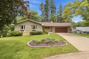1527 E Windemere Circle NE, Columbia Heights, MN 55421 - Photo 38