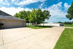 1036 N 1st Ave, Fergus Falls, MN 56537 - Photo 6