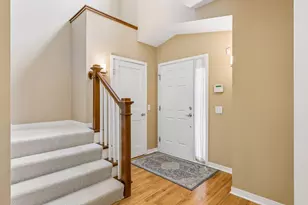 519 Willoughby Way W, Minnetonka, MN 55305 - Photo 18