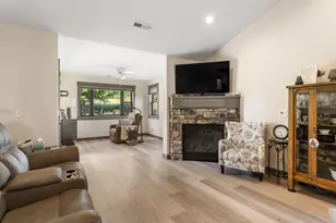 2909 Elgin Ct, River Falls, WI 54022 - Photo 18