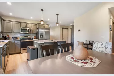 2909 Elgin Court, River Falls, WI 54022 - Photo 14