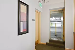 601 Marquette Ave, Minneapolis, MN 55402 - Photo 30