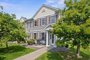 1246 Chateau Ave, Maplewood, MN 55109 - Photo 1