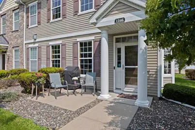 1246 Chateau Avenue #409, Maplewood, MN 55109 - Photo 1