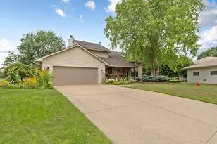 6 Green Haven Bay, Faribault, MN 55021 - Photo 2