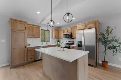 610 Mulligan Drive, Zumbrota, MN 55992 - Photo 4