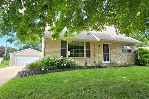 20 Highland Dr, Morris, MN 56267 - Photo 1