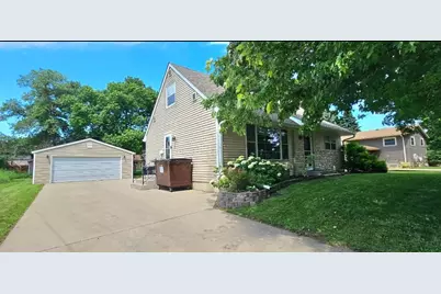 20 Highland Drive, Morris, MN 56267 - Photo 2