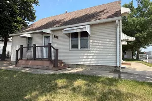 221 E Fletcher St, Luverne, MN 56156 - Photo 6