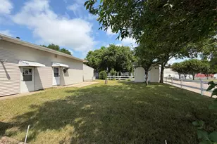 221 E Fletcher St, Luverne, MN 56156 - Photo 10