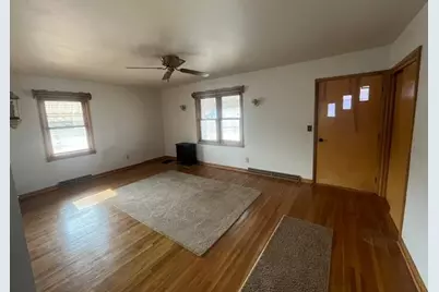 221 E Fletcher Street, Luverne, MN 56156 - Photo 12