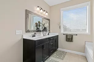 9189 Plymouth Rd, Woodbury, MN 55129 - Photo 18