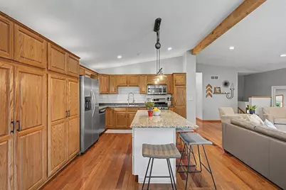 1579 Hilo Avenue N, Oakdale, MN 55128 - Photo 8