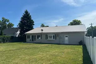 137 Maple St, Tyler, MN 56178 - Photo 4