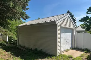137 Maple St, Tyler, MN 56178 - Photo 26