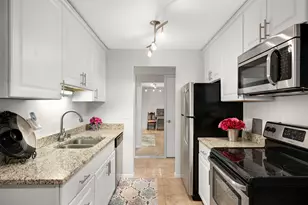 1901 Emerson Ave S, Minneapolis, MN 55403 - Photo 16