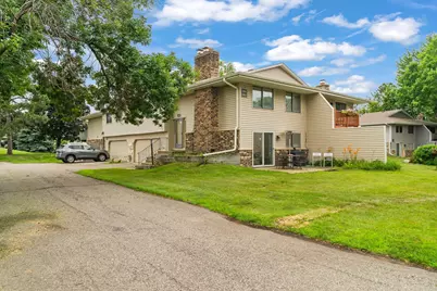 11913 70th Place N, Maple Grove, MN 55369 - Photo 2